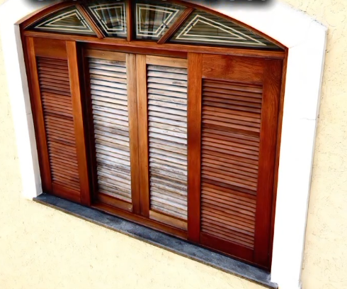 Esquadria de Madeira Restaurada